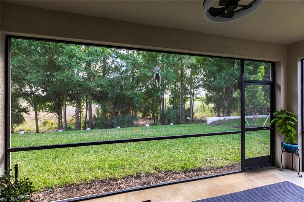 9128 Leatherwood LOOP, LEHIGH ACRES FL 33936-37