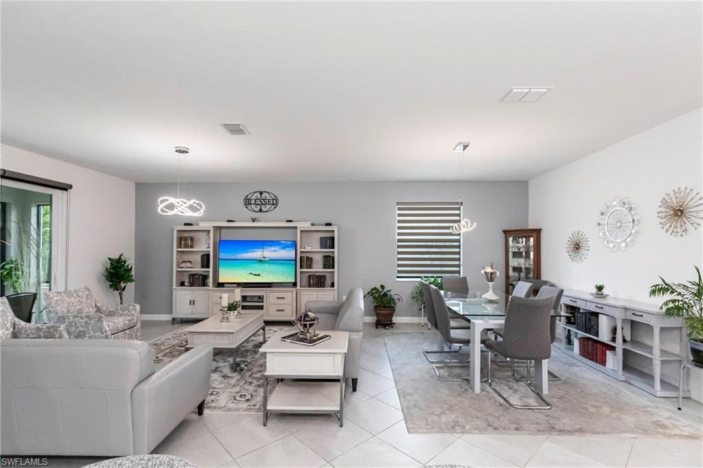 9128 Leatherwood LOOP, LEHIGH ACRES FL 33936-13