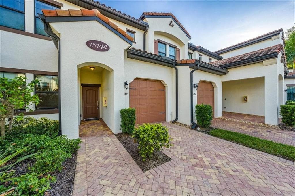 15144 Palmer Lake CIR # 102, NAPLES FL 34109-1