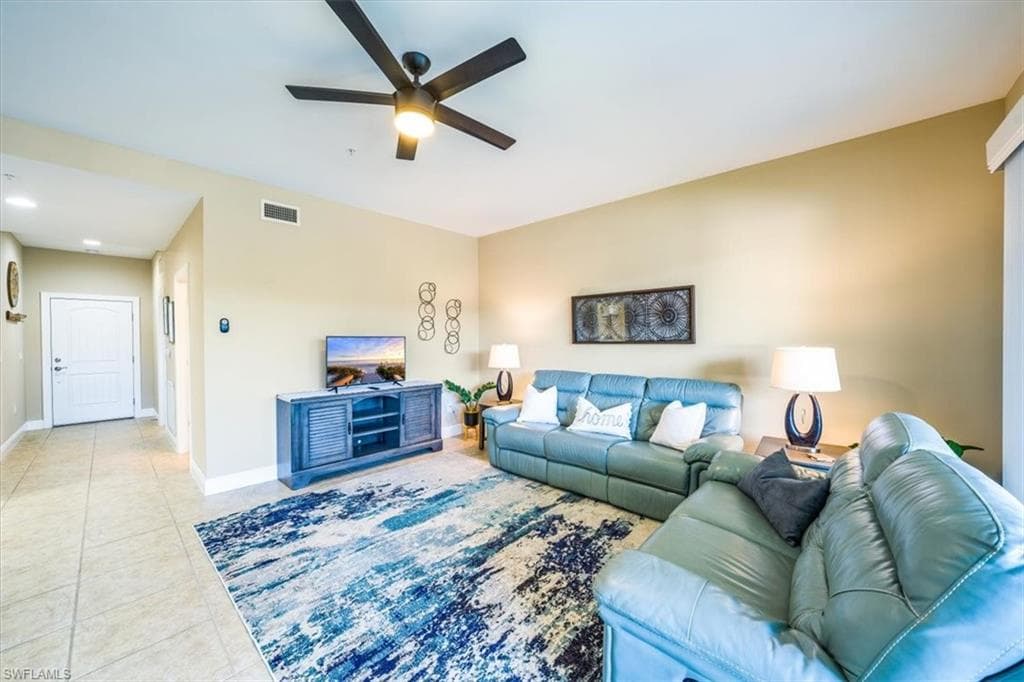 15144 Palmer Lake CIR # 102, NAPLES FL 34109-2