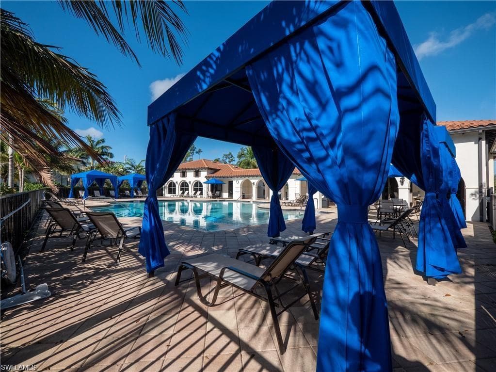 15144 Palmer Lake CIR # 102, NAPLES FL 34109-27