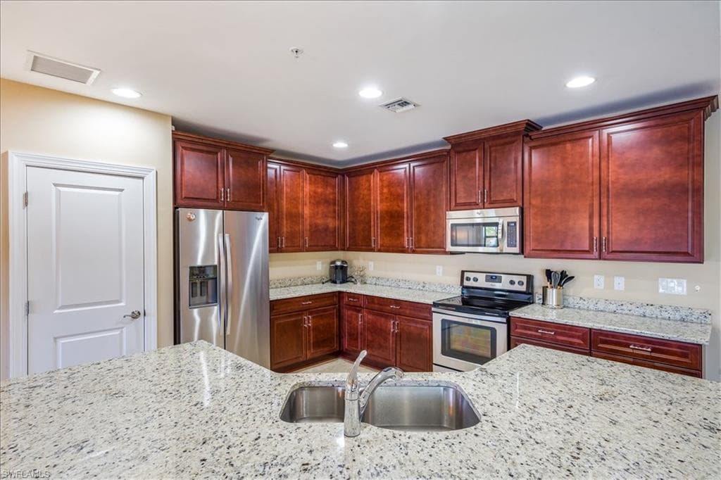 15144 Palmer Lake CIR # 102, NAPLES FL 34109-9