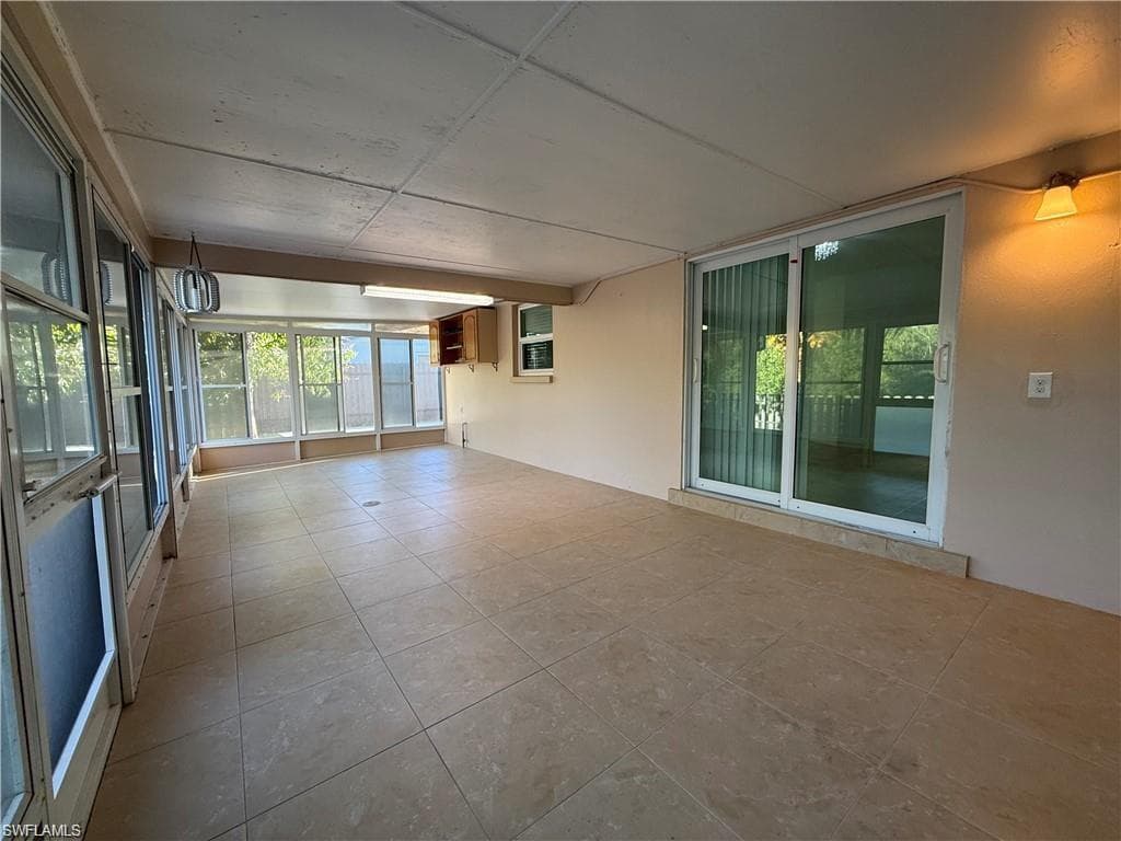 141 Schneider DR, FORT MYERS FL 33905-16