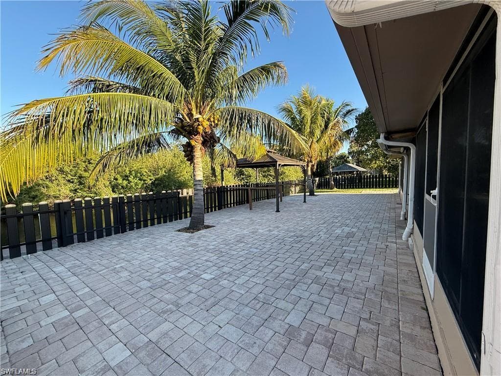 141 Schneider DR, FORT MYERS FL 33905-2