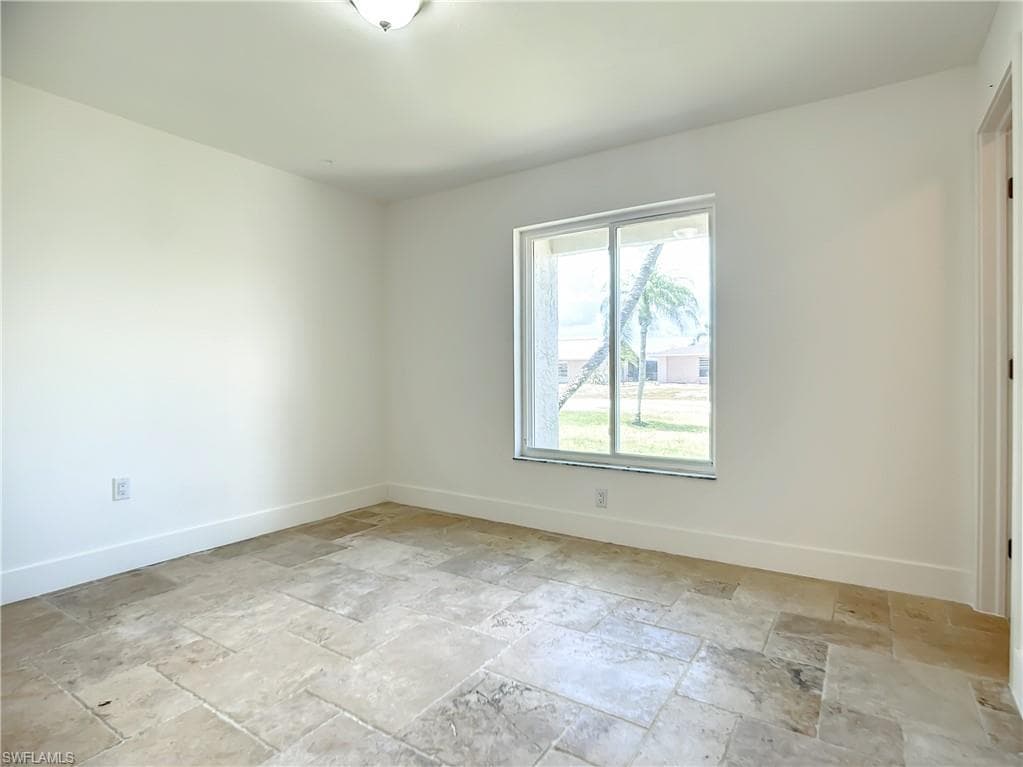 6049 Perthshire LN, FORT MYERS FL 33908-16