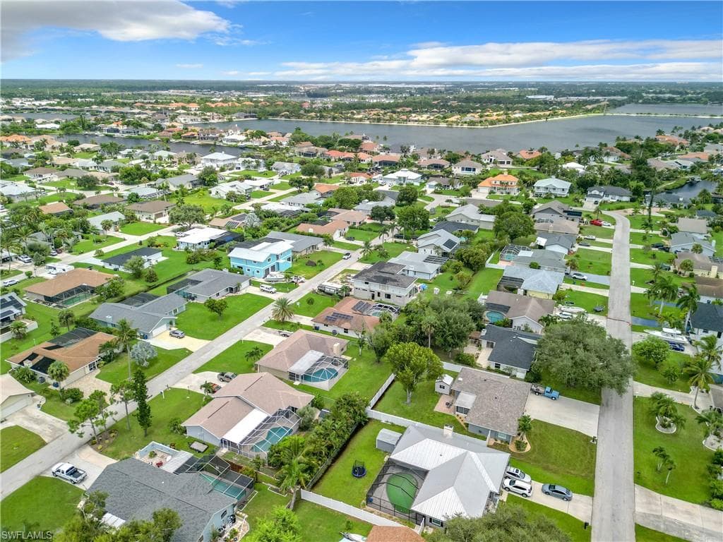 6049 Perthshire LN, FORT MYERS FL 33908-31