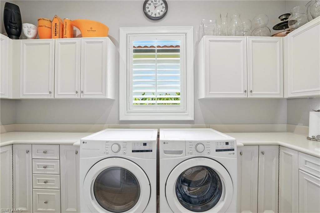 2892 Tiburon BLVD E, NAPLES FL 34109-31