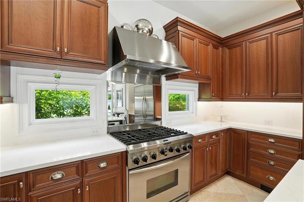 2892 Tiburon BLVD E, NAPLES FL 34109-13