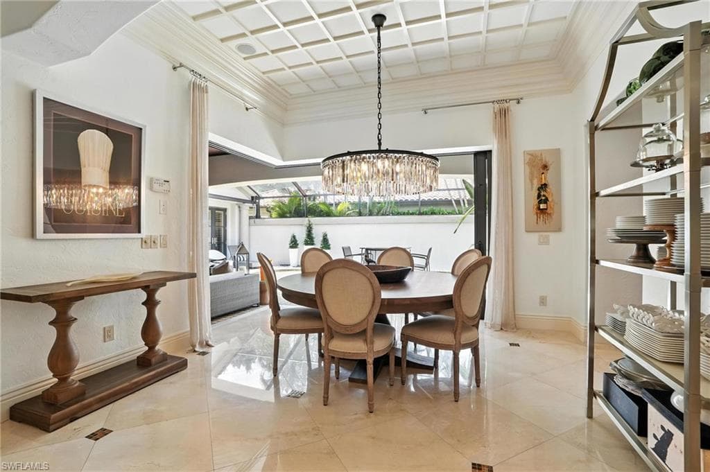 2892 Tiburon BLVD E, NAPLES FL 34109-14