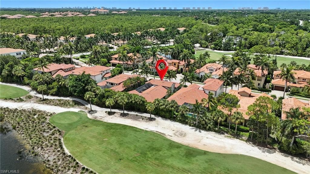 2892 Tiburon BLVD E, NAPLES FL 34109-3