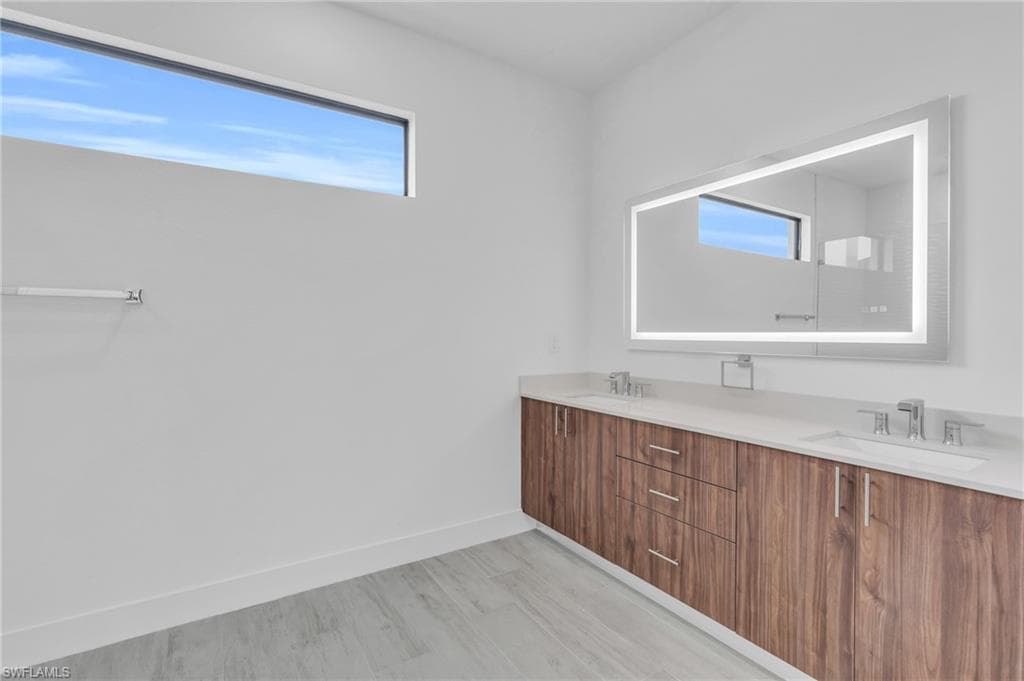 15401 Aqua CIR-22