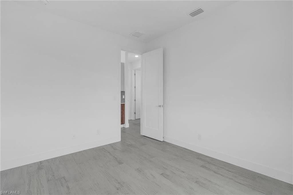 15401 Aqua CIR-25