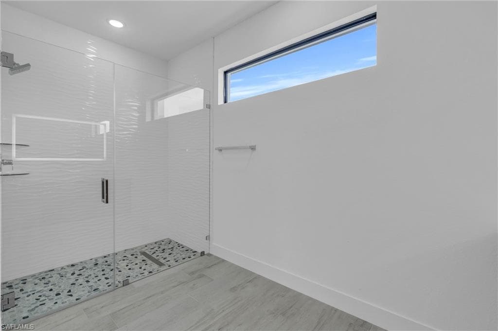 15401 Aqua CIR-18