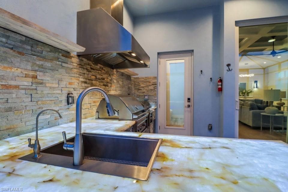 3721 Sapphire Cove CIR, NAPLES FL 34114-5