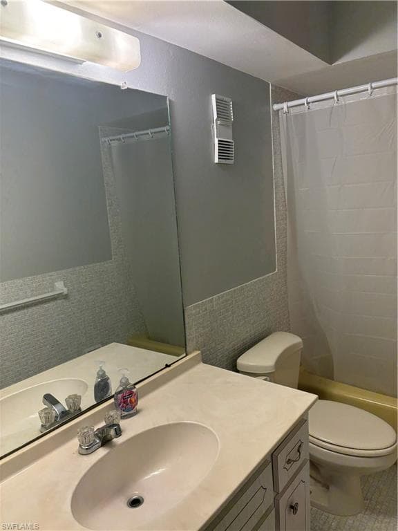 1830 Brantley RD # J8, FORT MYERS FL 33907-3