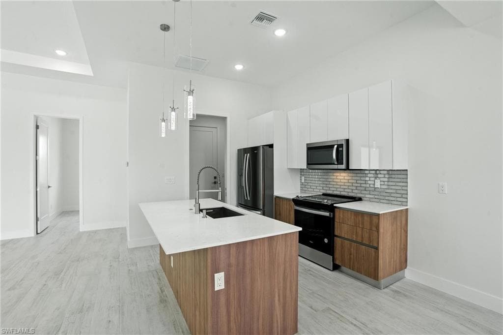 8348 Walden ST-11