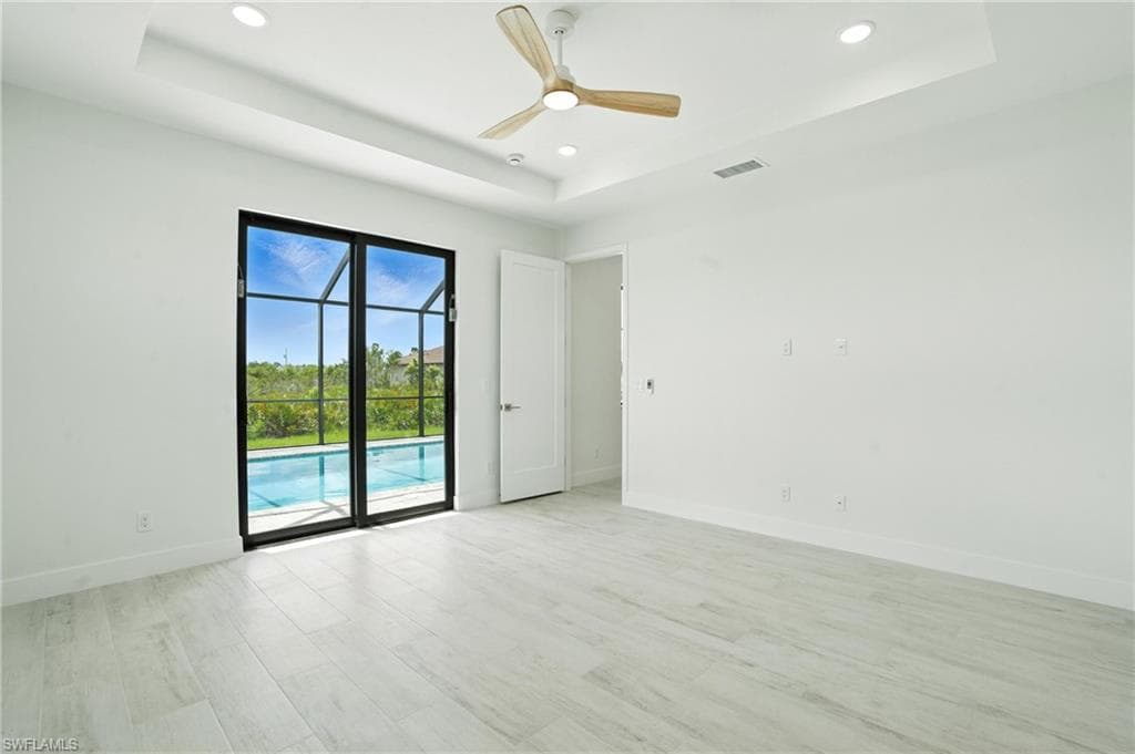 8348 Walden ST-21