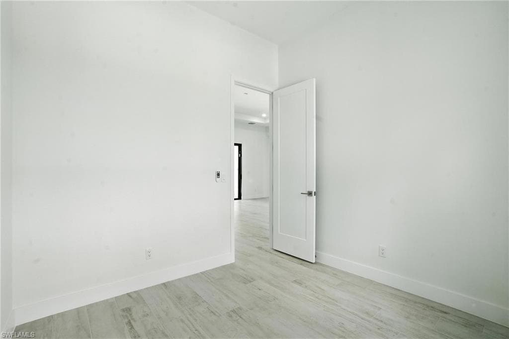8348 Walden ST-27