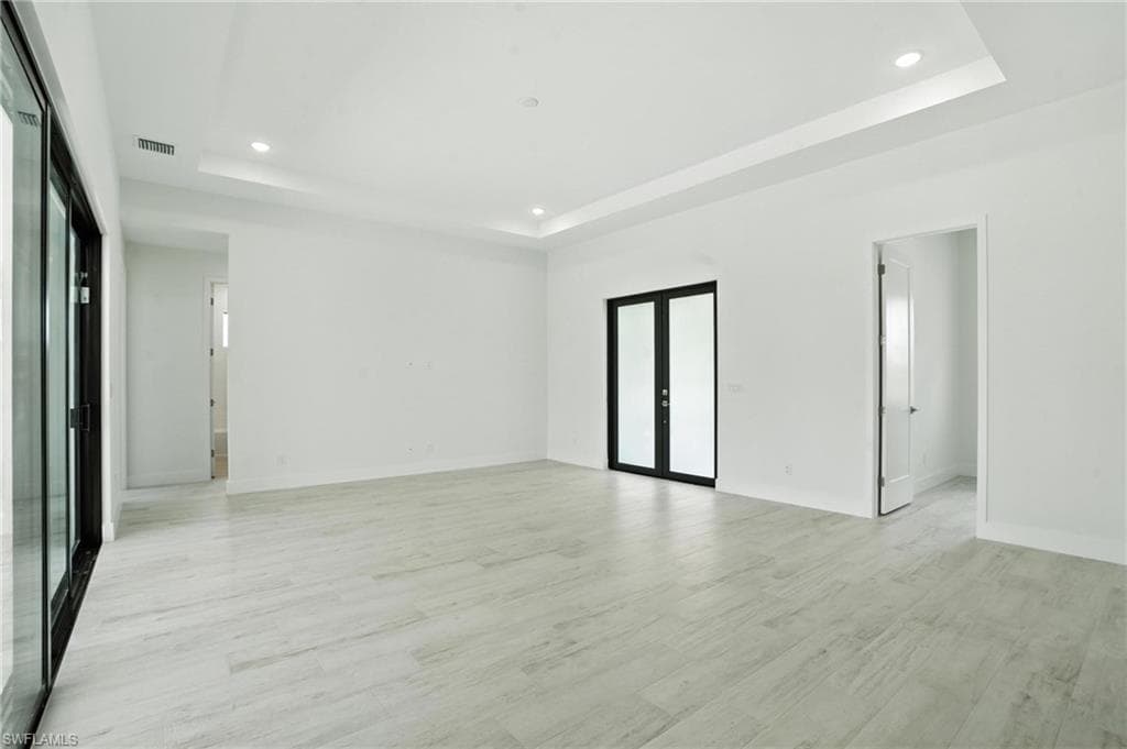 8348 Walden ST-4