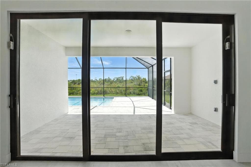 8348 Walden ST-33