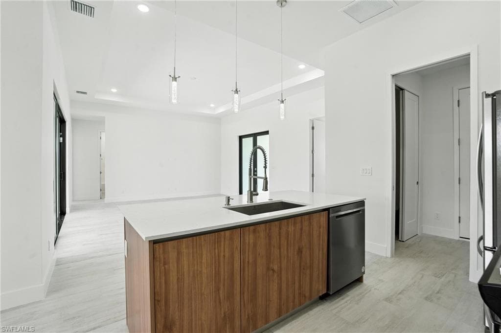 8348 Walden ST-10