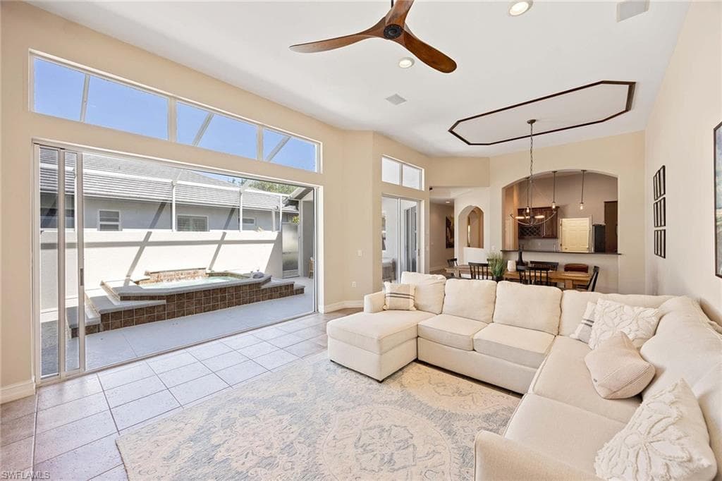 1821 Tarpon Bay DR S, NAPLES FL 34119-11