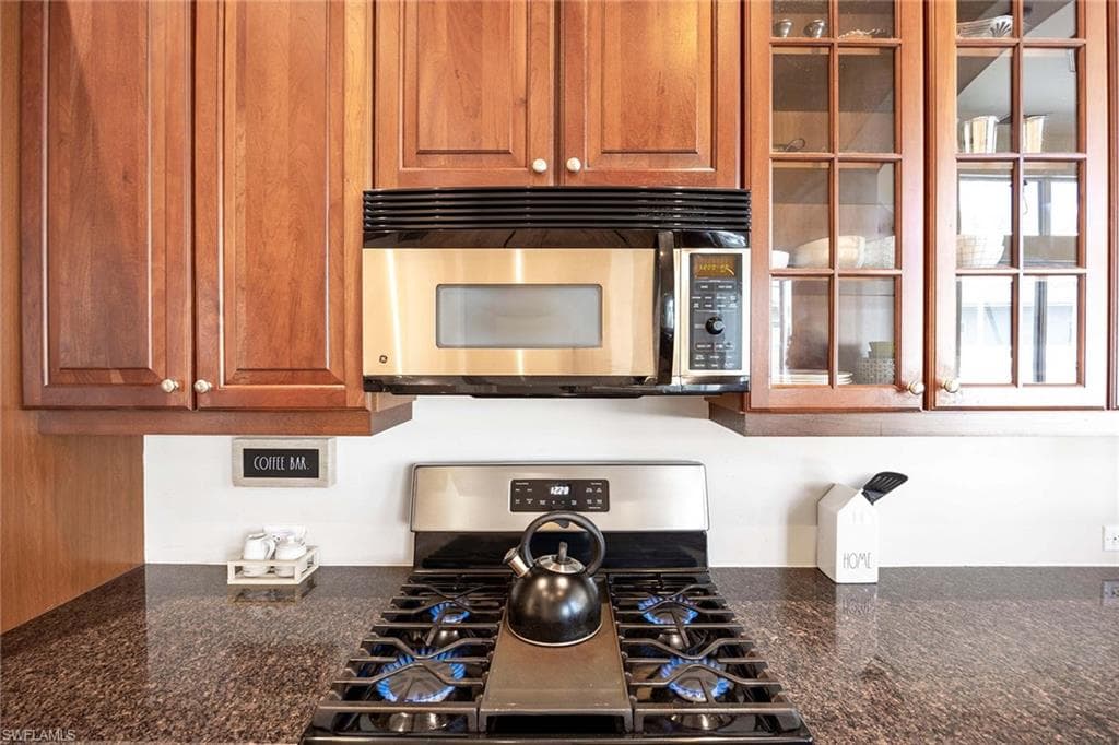 1821 Tarpon Bay DR S, NAPLES FL 34119-6