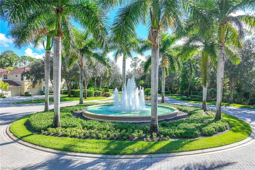 1821 Tarpon Bay DR S, NAPLES FL 34119-35