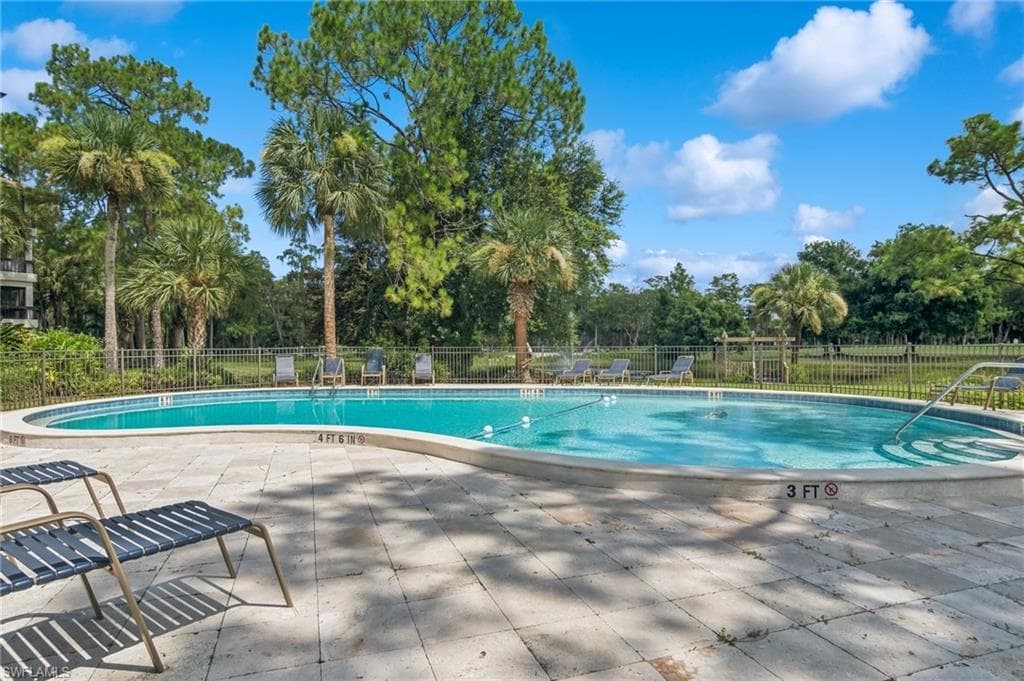 400 Wyndemere WAY # D102, NAPLES FL 34105-21