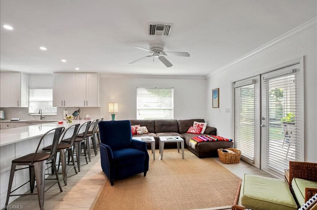 552 105th AVE N, NAPLES FL 34108-5