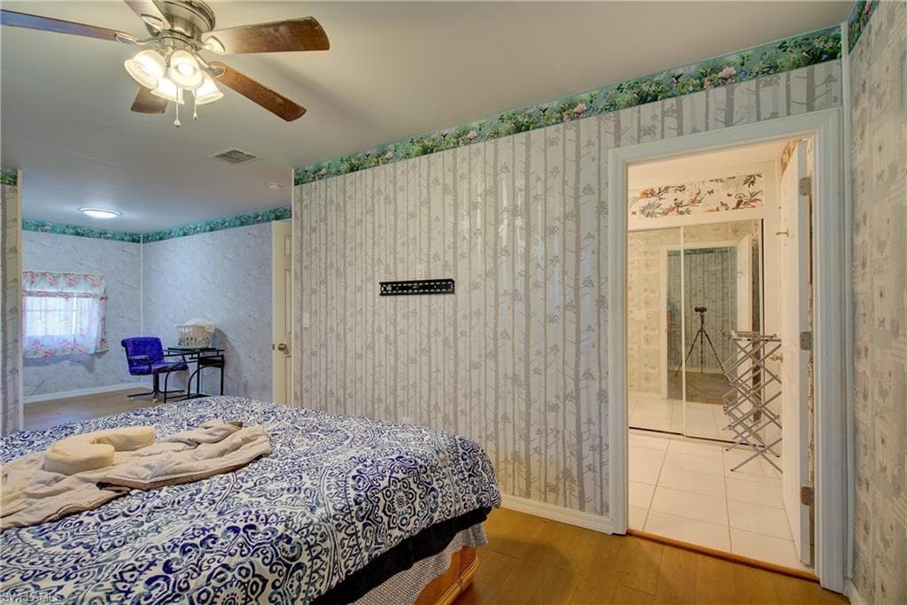 2405 Zoysia LN, NORTH FORT MYERS FL 33917-15