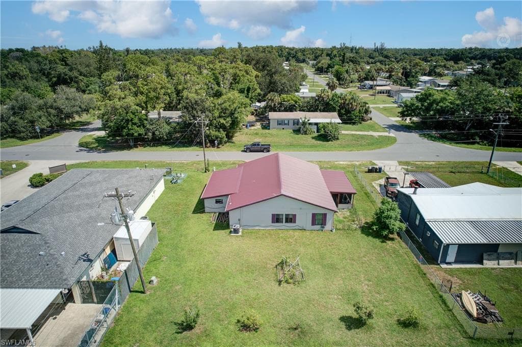 2405 Zoysia LN, NORTH FORT MYERS FL 33917-40