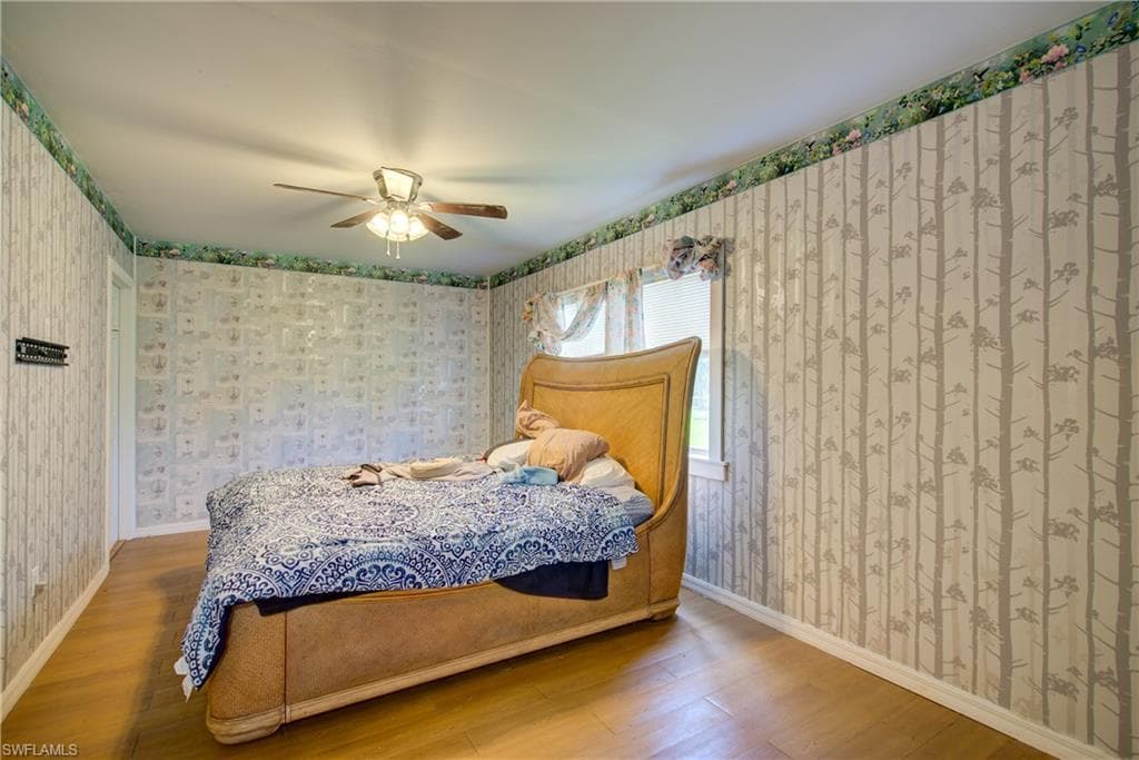 2405 Zoysia LN, NORTH FORT MYERS FL 33917-14