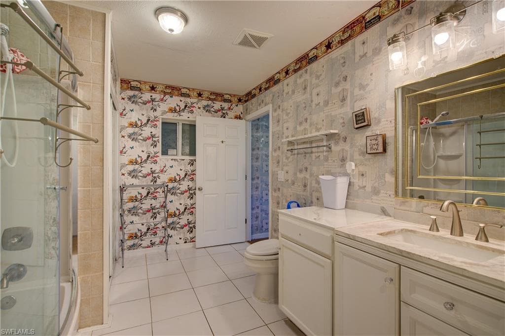 2405 Zoysia LN, NORTH FORT MYERS FL 33917-7