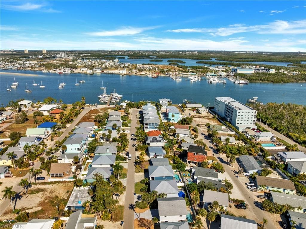 270 Delmar AVE, FORT MYERS BEACH FL 33931-4
