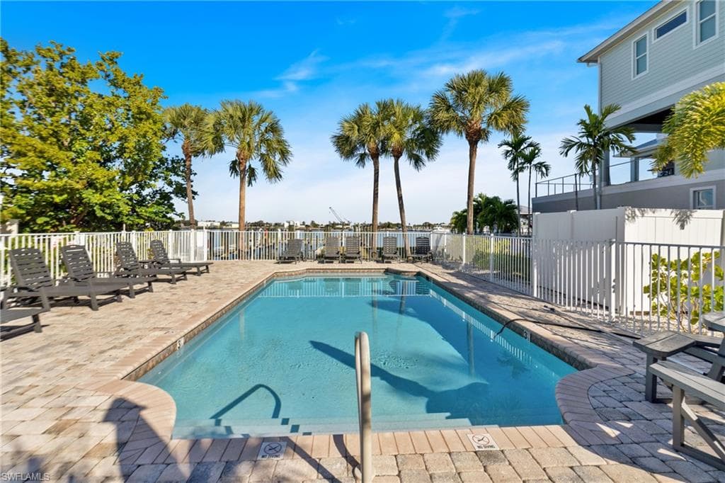 270 Delmar AVE, FORT MYERS BEACH FL 33931-3