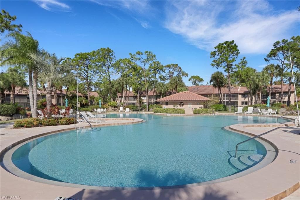 3231 Horse Carriage Way # 10, NAPLES FL 34105-26