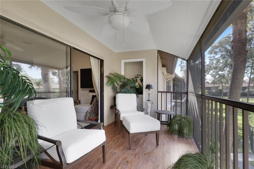 3231 Horse Carriage Way # 10, NAPLES FL 34105-25