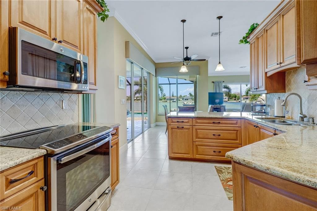 1119 SE 1st TER, CAPE CORAL FL 33990-8