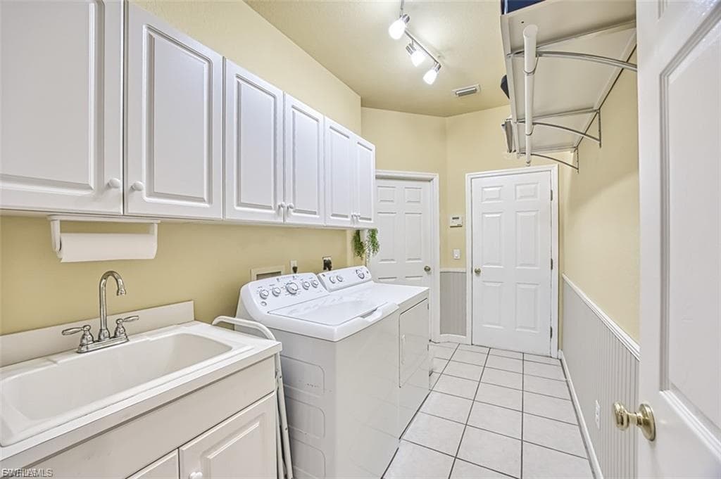 14063 Clear Water LN, FORT MYERS FL 33907-23