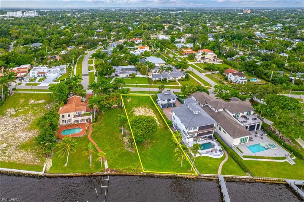 2904 Valencia WAY, FORT MYERS FL 33901-2