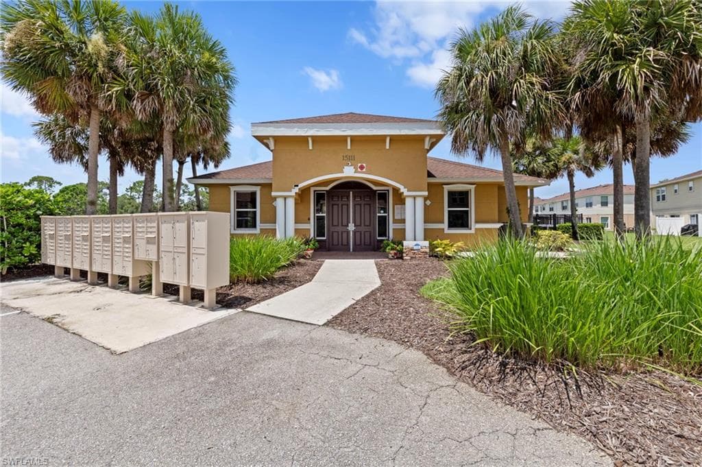 6341 Brant Bay BLVD # 104, NORTH FORT MYERS FL 33917-30