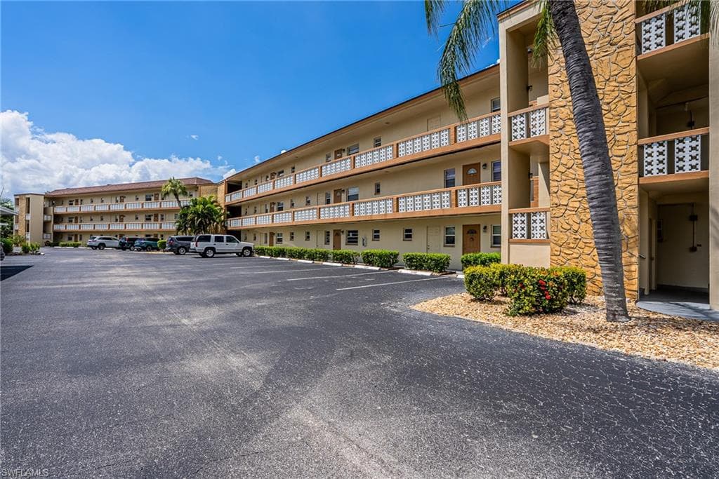 1503 Tropic TER, NORTH FORT MYERS FL 33903-1