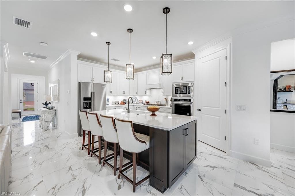 6770 Pennyroyal DR, NAPLES FL 34114-4