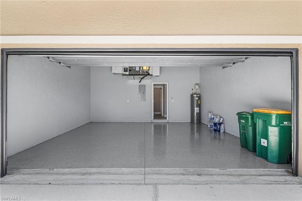 6835 Old Banyan WAY, NAPLES FL 34109-26