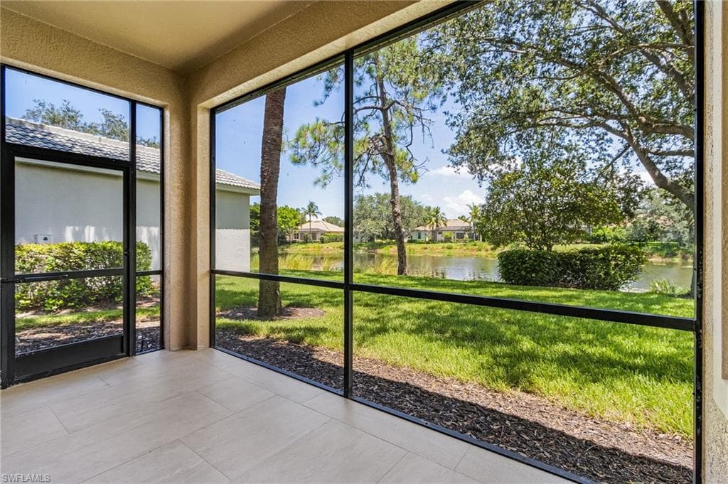 6835 Old Banyan WAY, NAPLES FL 34109-1