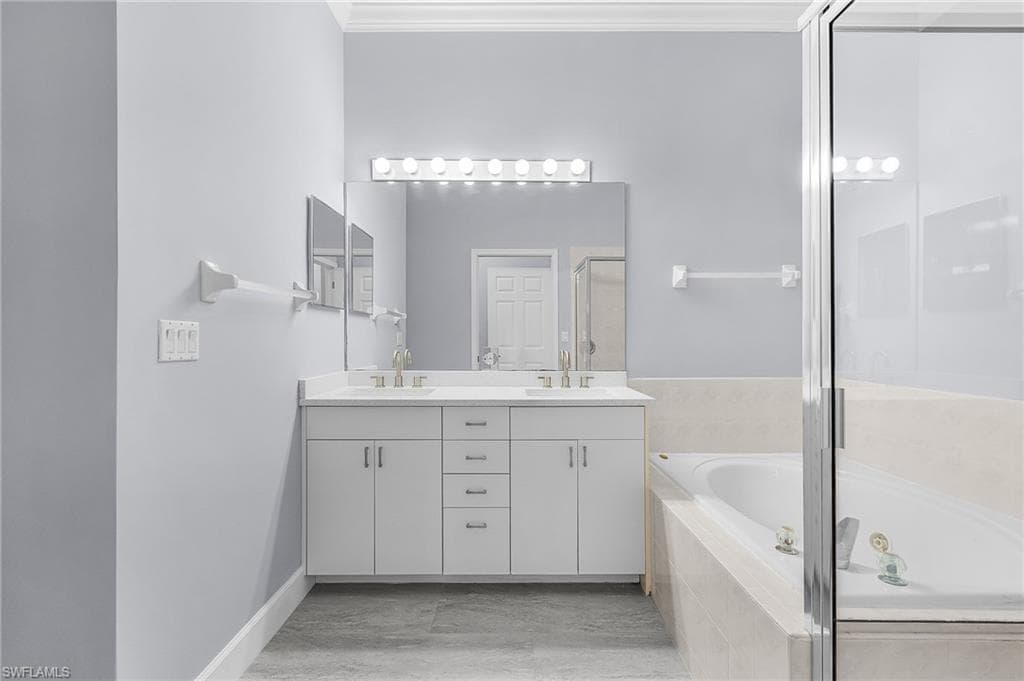 6835 Old Banyan WAY, NAPLES FL 34109-19