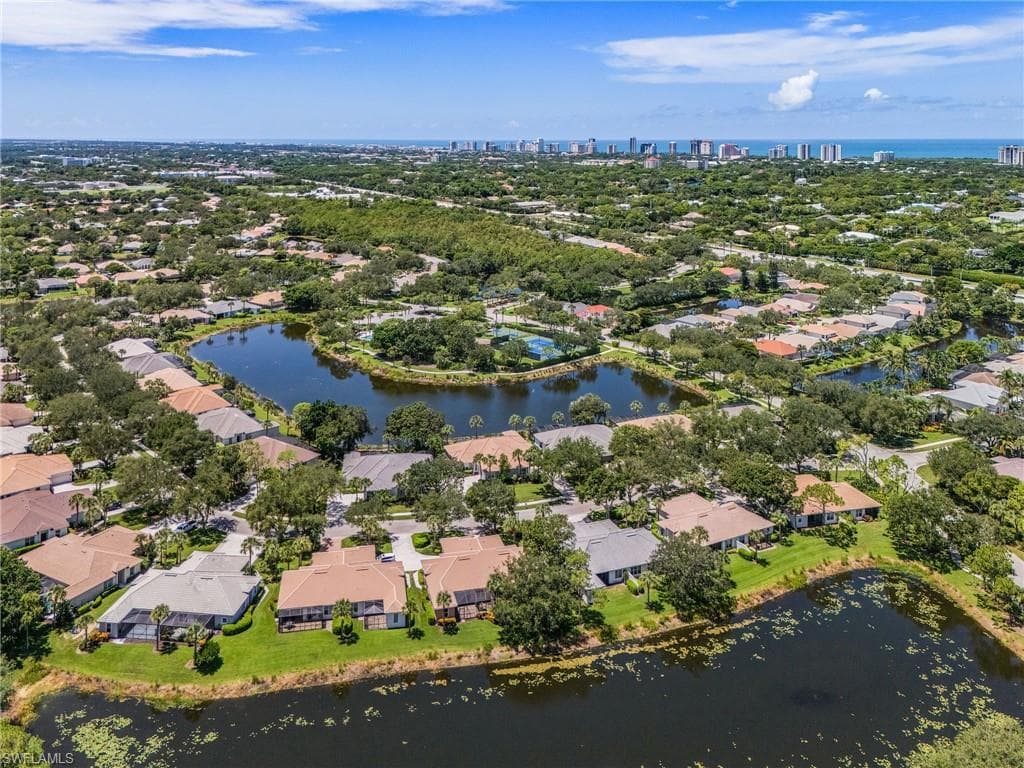 6835 Old Banyan WAY, NAPLES FL 34109-33