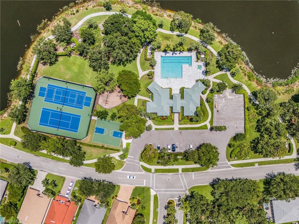 6835 Old Banyan WAY, NAPLES FL 34109-37