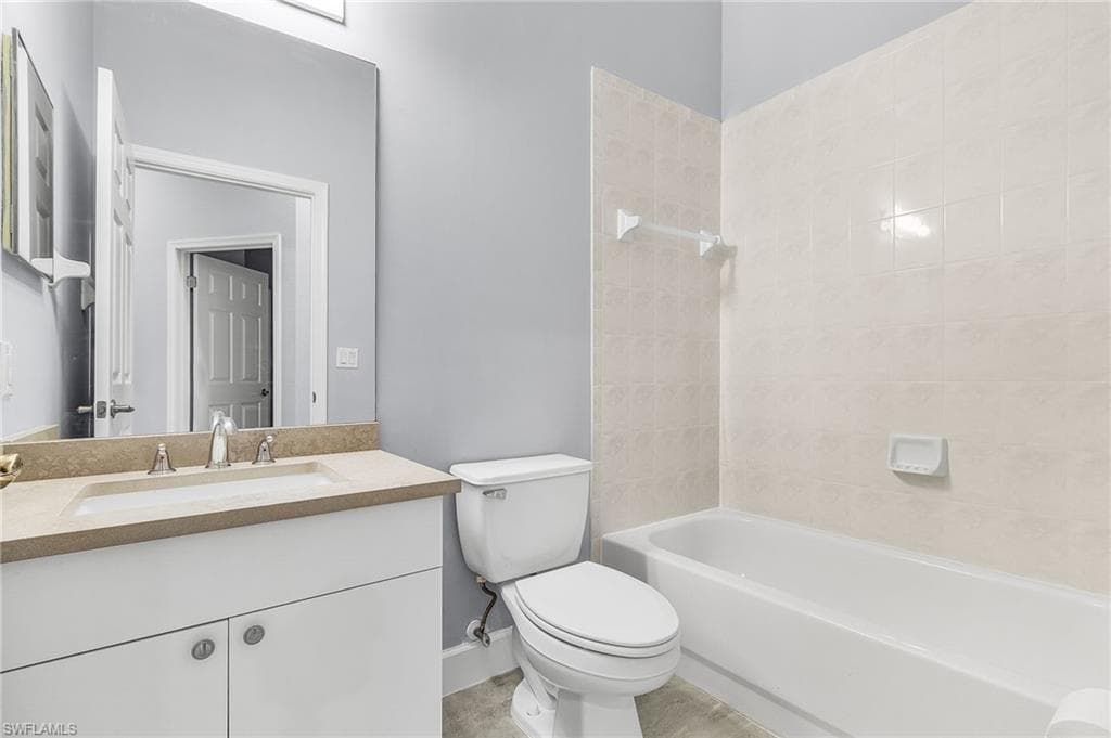 6835 Old Banyan WAY, NAPLES FL 34109-14